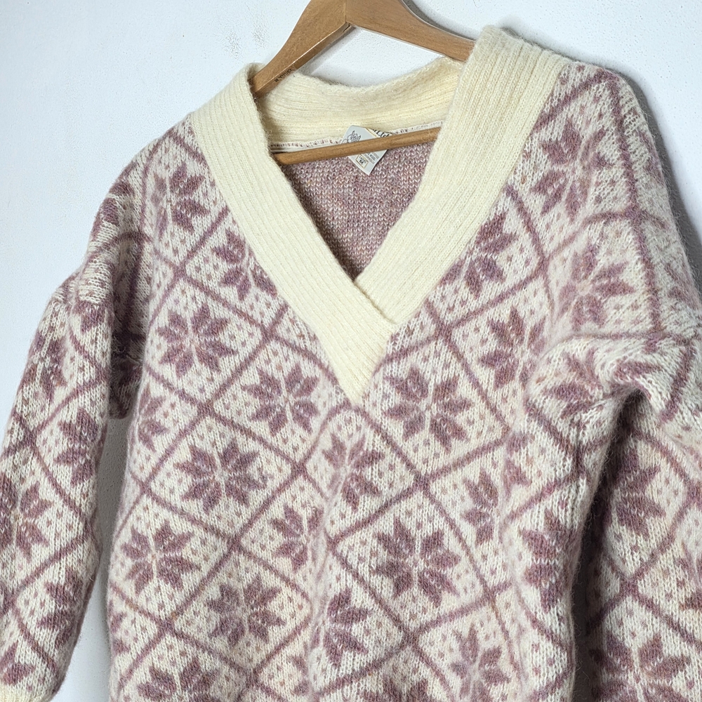 Cozy V-Neck Sweater in Cream and Pink - Picture 3 of 5